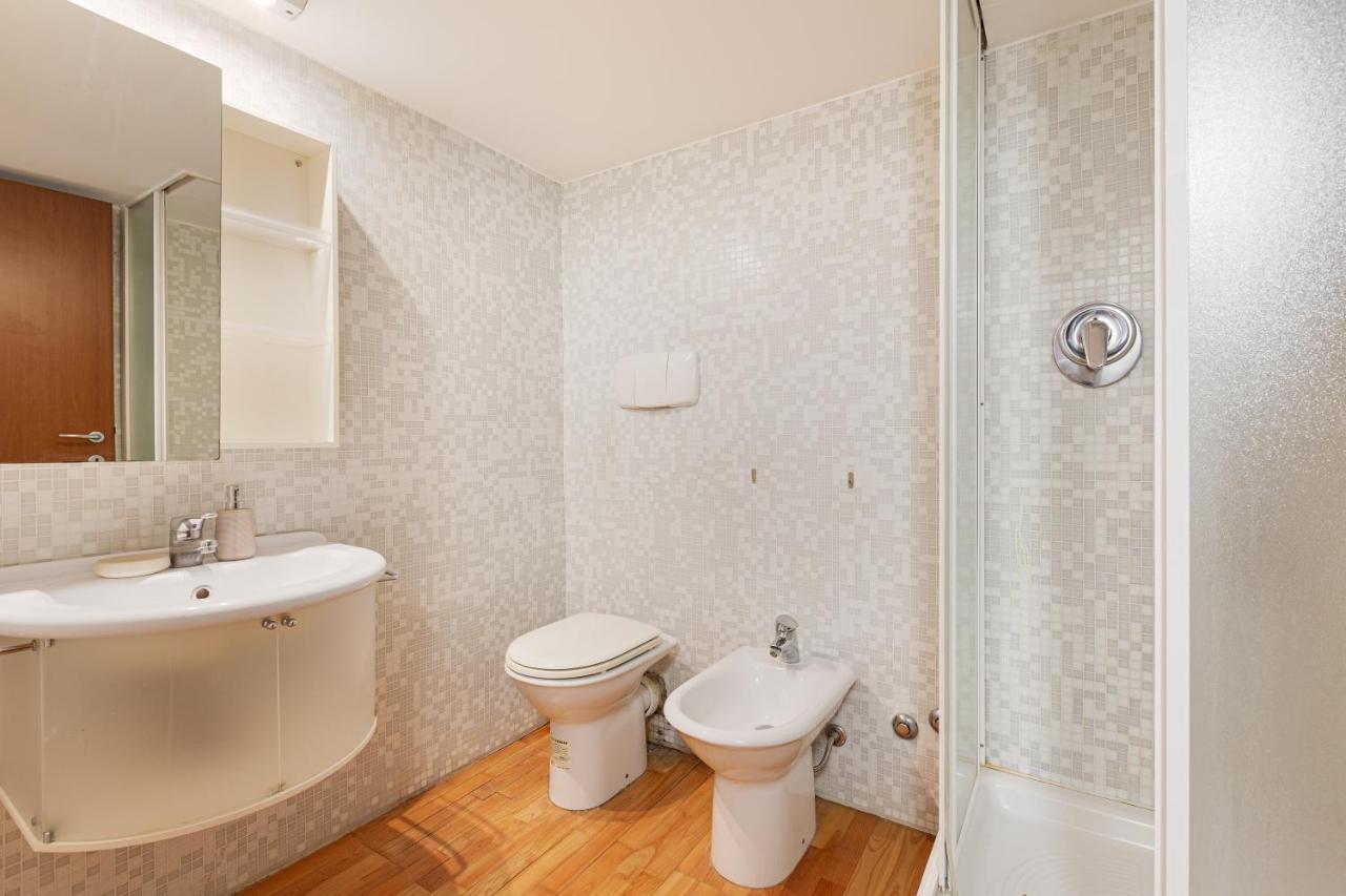 Sant'Ambrogio Design Apartment มิลาน ภายนอก รูปภาพ